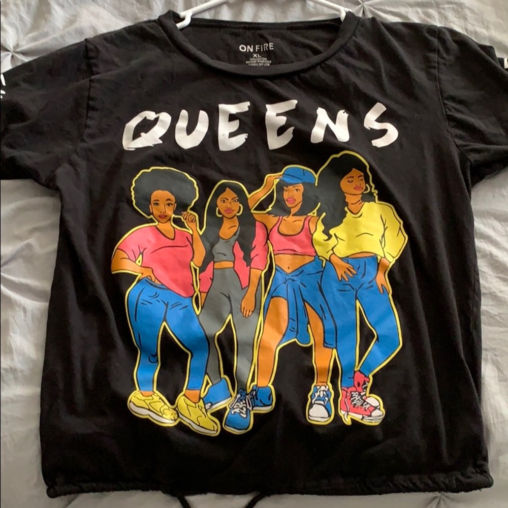 Queens black tee shirt with adjustable drawstrings